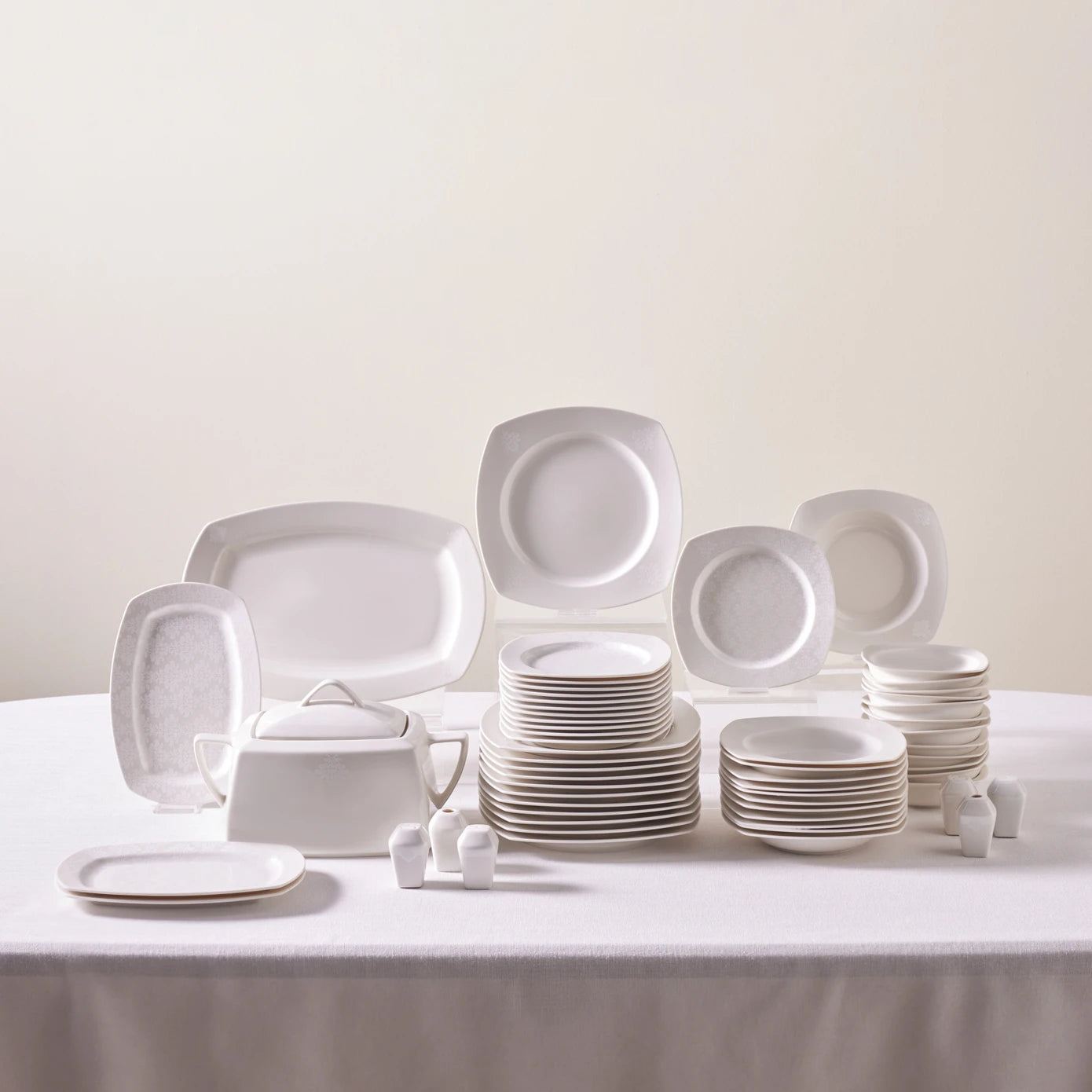 Deren, 60 Piece Porcelain Dinner Set for 12 People, White