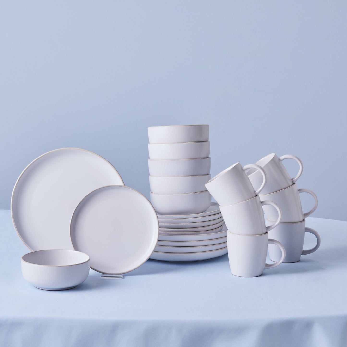 Hope, 24 Piece Stoneware Dinner Set for 6 People, White Gold