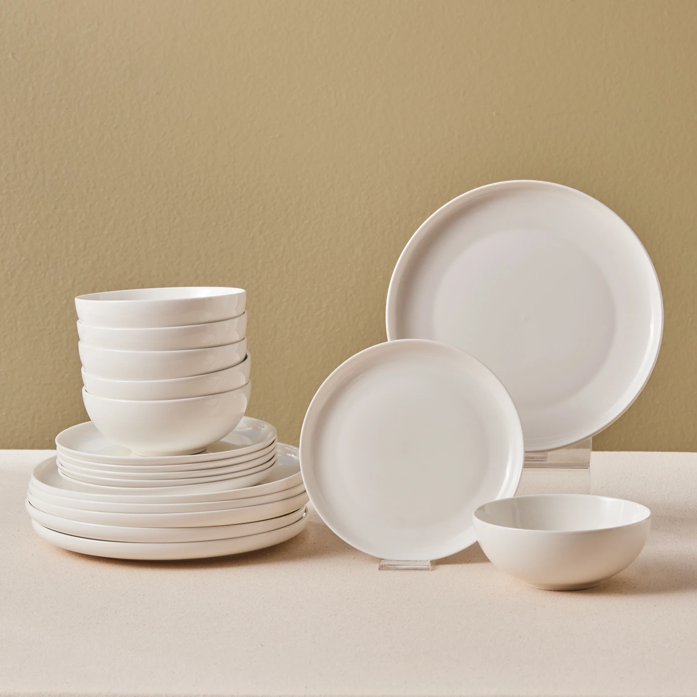 Streamline Remi, 18 Piece New Generation Bone Dinner Set for 6 People, White