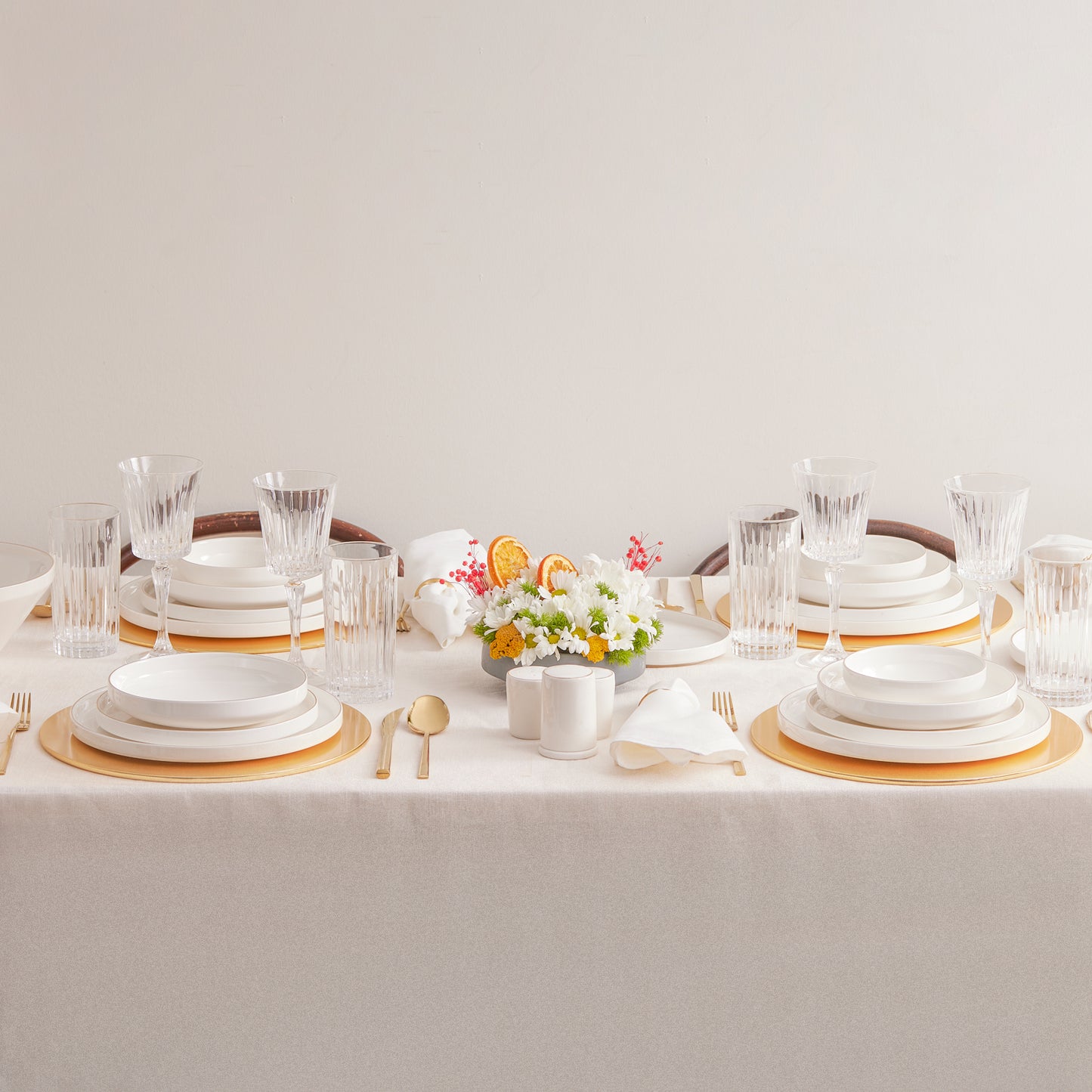 Streamline New Saturn, 59 Piece New Generation Bone Dinner Set for 12 People, White Gold